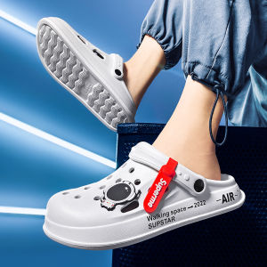 รองเท้าแตะผู้ชายแบบใหม่ฤดูร้อนปี2022รองเท้ามีรูรองเท้าแตะรัดส้นปิดหัวกันลื่นทนต่อการเสียดสีใส่ไปข้างนอกสำหรับกีฬากลางแจ้ง