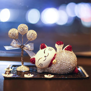 ตกแต่งภายในรถยนต์แมวกวักนำโชค ใช้บนรถน้ำหอมติดรถ เทพธิดา ระดับไฮเอนด์ ไม่มีเอกลักษณ์ส่วนตัว