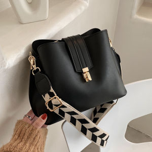 Retro Small Bucket Bag Trendy 2024 New Womens Shoulder Bag Casual Style Single Root Crossbody Bag with Latch Closure