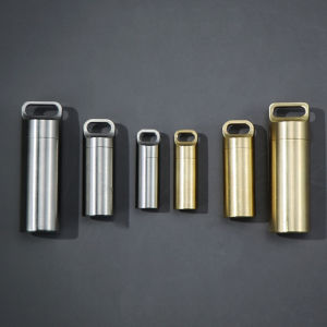มินิแบบพกพาสแตนเลสกันน้ําความชื้นปิดผนึกกล่องยาโลหะ Pill Organizer ขนาดกะทัดรัดภาชนะเก็บยา