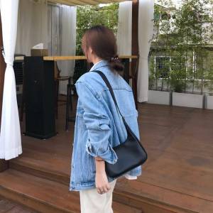 Autumn Winter Womens Dumpling Shaped Crossbody Bag Versatile Single Shoulder Retro Style Korean Version Moon Tooth Bag