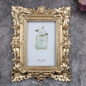 European Neo-Classical Photo Frame Desktop Sculpture Hand-Painted Wall-Mounted Decorative Accessory Small Card Resin Material