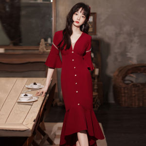 Elegant V-Neck Wedding Dress Slim Fit Fish Tail Gown Fashionable mid Waist Pearl Embellished Short Sleeve Midi Length Dress