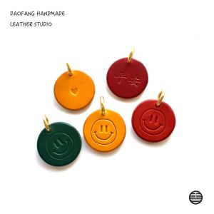 Smiley Mini Pendant Positive Energy Healing Inspirational Cattle-Leather Key Ring Handmade Notebook Pendant Niche Personality Vintage