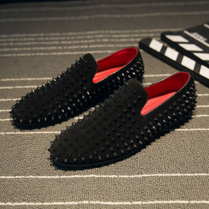 Punk Style Mens Slip-On Loafers Rivet Decorated Bean Bean Shoes Fashionable Casual Shoes for Youth Breathable Leather