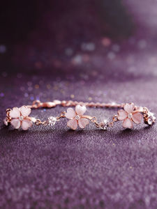 Valentines Gift Pure Silver Crystal Four Leaf Clover Bracelet for Women Fashionable Korean Style Floral Alloy Jewelry
