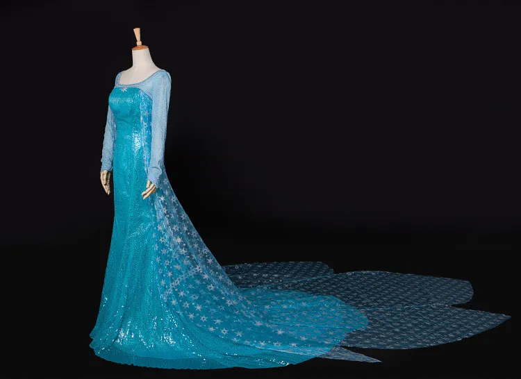 Anna Faith, the real life Elsa | Elsa cosplay, Disney cosplay, Frozen  costume