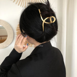 Large Size Metal Hair Clip Womens New 2025 Stylish Sensation Back of Head Hair Accessory Hair Claw Ponytail Holder Shark Clip