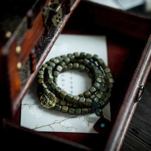 Vòng Tay Gỗ Đàn Hương Xanh Vuông Hạt Gỗ Đàn Hương Đen Hạt Đường Vuông Dây Chuyền Phật Giáo 8mm Dành Cho Cả Nam Và Nữ