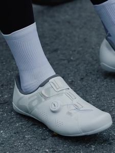 Santic Cycling Shoes Men Women Breathable Lightweight Locking SPD Road Cleats Bicycle Bike Sneakers