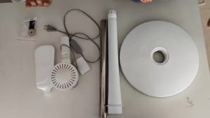 Electric fan 6-blade plastic portable tabletop dual-purpose fan with strong wind and low sound