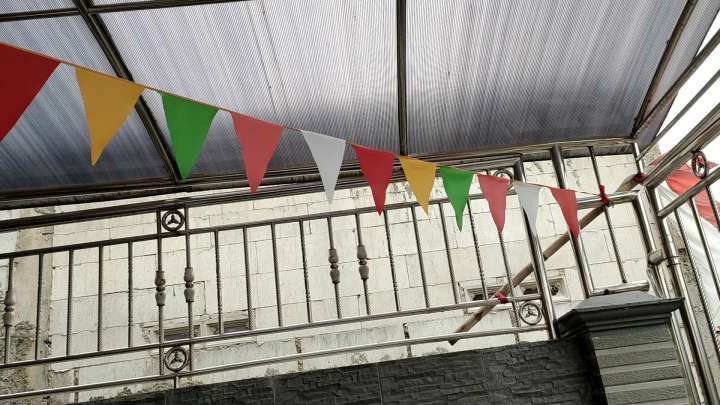 BENDERA SEGITIGA KECIL WARNA WARNI BUAT PERLENGKAPAN PESTA PANJANG ±4METER