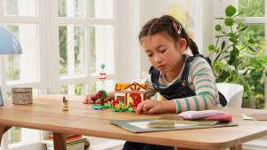 LEGO Animal Crossing 77049 Isabelles House Visit (389 Pieces) Balok Mainan Anak (6 Tahun+)