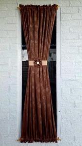 GORDEN JENDELA MINIMALIS KUPU KUPU TERBARU WARNA COKLAT TUA BAHAN EMBOS TEBAL