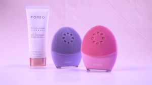 FOREO LUNA 3 Plus Ultra-Hygienic Facial Cleansing Brush for Sensitive Skin - Face Sculpting Tool | Anti Aging Face Massager | Enhances Absorption of Facial Skin Care