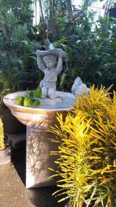 รูปปั้น คิวปิด ใบไม้สามารถพ่นน้ำได้มีปั้มน้ำแถม1 ตัว คิวปิดใบไม้ ใช่สำหรับ น้ำพุ ตกแต่งบ้าน ส่วน และบ่อปลา