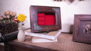 กล่องต่างหูรูปช้างไม้แขวนกำไรมือไม้บรรจุเครื่องประดับวินเทจเพชรพลอยกล่องบรรจุกล่องใส่แหวนมีกระจกติดแผ่นโลหะให้สวยงาม