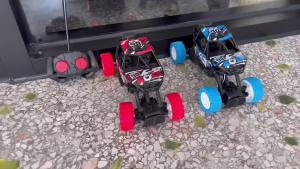 Remote Control Car 1:20 Scale 2.4GHz Racing Car 4-Wheel-Drive 20km/h High-Speed Off-Road Vehicle