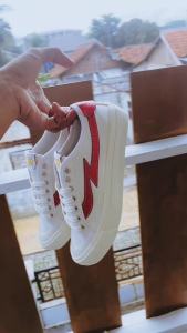 Sepatu Zirotz Low Flash White Red Size 36-44 Sneakers Canvas Gazelle All Star Putih List Merah Pria Wanita Kuliah Kerja Dan Healing Brand Lokal Made in Indonesia Casual Hak Datar Round Toe Shoes Xternal
