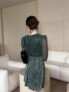 ZYHT EraVogue Váy nữ Váy màu hồng xanh lá cây Váy dài tay Váy chữ A Váy sáng bóng Váy cổ chữ V Váy cao cấp Váy cổ điển Trang phục sự kiện Váy dự tiệc Váy Pháp 70250