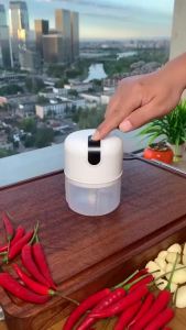 เครื่องตีกระเทียมไฟฟ้าไร้สาย มัลติฟังก์ชั่น อุปกรณ์ในครัว ขนาดเล็กในครัวเรือน