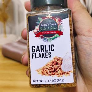 Garlic Flakes 90g in Shaker Bottle by Jinkys Daily Herbs & Spices