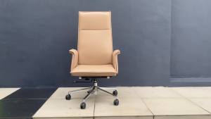 Premium Office Chair / Swivel Executive Chair - FRM9534