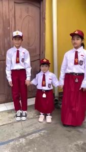Topi Anak Sekolah SD SMP SMA Logo Bordir TIPE REL laki laki perempuan