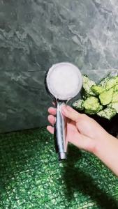 ฝักบัวอาบเปลี่ยนสี - เซ็นเซอร์วัดอุณหภูมิ 3 สี - แข็งแรง ทนทาน สินค้าพร้อมจัดส่ง