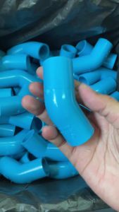 PVC (10ตัว) ข้องอหนา45องศา ข้องอ45องศา ขนาดเล็กน้อย 1/2 นิ้ว หรือ 4 หุน มีราคาถูกต้อง ส่วนที่สวมได้จาก PVC ฟ้า พร้อมส่งจากโรงงาน