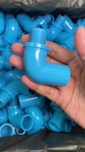 10 ตัว PVC เกี่ยวกับ 90 องศา ขนาด 1/2 นิ้ว หรือ 4 หุน สวมท่อ PVC ใช้สำหรับฟ้า มาตรฐาน พร้อมส่งจากโรงงาน