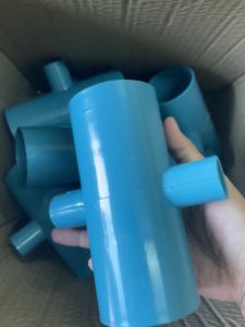 PVC สี่ทางกากบาทลด 2x1/2 นิ้ว สี่ทางลด สี่ทางกากบาท 2นิ้ว ลด 1/2 นิ้ว การสวม PVC ฟ้า มาตรฐานทั่วไป พร้อมส่งจากโรงงาน