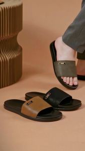 Dép Nam MWC 7829 - Dép Nam Chất Liệu Da Trơn Phối Khoá Kim Loại Basic