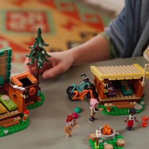 LEGO Friends 42624 Adventure Camp Cozy Cabins (437 Pieces) Mainan Anak Perempuan Building Block Toys