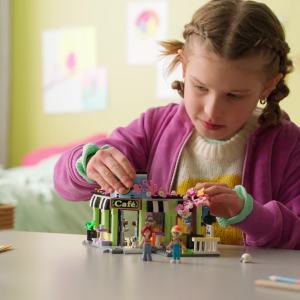 LEGO Friends 42618 Heartlake City Café (426 Pieces) Mainan Anak Perempuan Building Block Toys