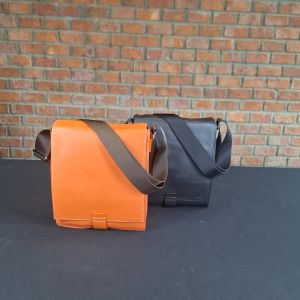 กระเป๋าสะพายข้าง/กระเป๋าสะพายไหล่ ALBEDO SHOULDER BAG รุ่น MODERNISTA - MO00599/MO00574