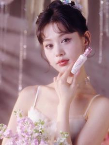 Flower Knows Midsummer Fairytales Collection Liquid Highlighter(Multichrome)
