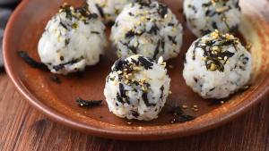 You Pin Home Seaweed shreds สาหร่าย โรย ข้าว งาและสาหร่าย สาหร่ายโรยข้าว ขนมเพื่อสุขภาพ อร่อย พร้อมทานหรือคลุกข้าว รสทะเลหวานเล็กน้อย 320g/500g บรรจุภัณฑ์ใหม่ จัดส่งทันที