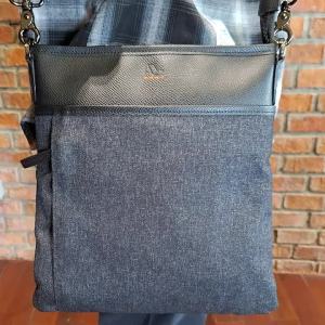ALBEDO MESSENGER BAG รุ่น VANO - VN00299 กระเป๋าสะพายข้าง/กระเป๋าเอกสาร/กระเป๋าหนัง