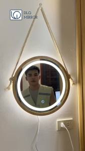 Gương DLQ Tròn Treo Tường Viền Gỗ Dây Thừng Có Led Cảm Ứng 3 Màu Tiện Lợi