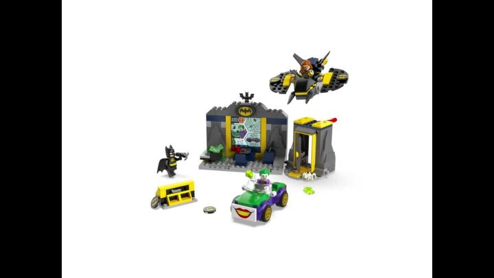 LEGO Super Heroes 76272 The Batcave with Baan, Batgirl and The Joker (184  Pieces) Super Heroes Toys (4 Tahun+)
