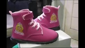 Sepatu Boots BARBIE Anak Perempuan Fashion Modis / Sepatu Boots Tali Perekat Anak Cewek Motif Barbie Girls / Sepatu Balita Boots Anak Wanita Motif Kartun Cantik /Sepatu Anak Barbie Lucu Trendy