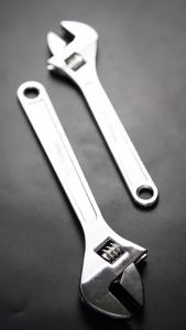 Kunci Inggris Baja Ukuran 10 Inch & 12 Inch - Kualitas Tinggi