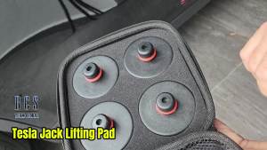 （READY STOCK）BCS Lifting Jack Pads for Tesla Model 3/Y Car Accessories 4pcs Rubber Pucks Chassis Stands Storage Bag-4