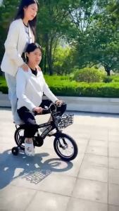 Beige จักรยานเด็ก 12/14/16/18 นิ้ว จักรยานของเด็ก รถจักรยานเด็ก จักรยาน โครงสปางเหล็กคาร์บอน ตะกร้ารถ + ที่นั่งหลัง จักรยาน 4ล้อเด็