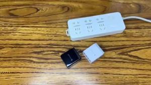 ชุดเสื้อผ้าแบต ชาร์จแบต หัวชาร์จเร็ว 3.1A USB แบบ พอร์ต สำหรับ iPhone Huawei Samsung vivo OPPO และผู้ชาย 4 กิกะไบต์