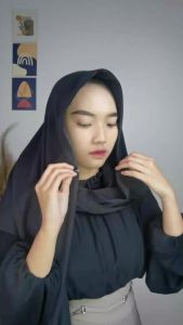 Kerudung Segiempat Instan Magnet Laiqa By Shafia Hyza