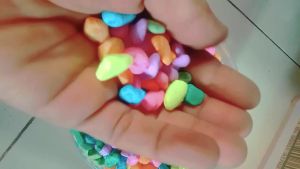 BATU WARNA WARNI TAIWAN DEKORASI AQUARIUM DAN POT 150 GRAM