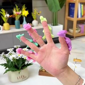 Happily Baby TPR Finger Catapult Dinosaur Strange Toy Colorful Soft Rubber Decompression Toys 1/2pcs