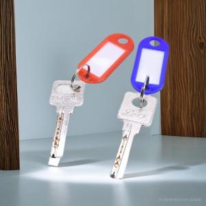 GANTUNGAN KUNCI BERLABEL NAMETAG GANTUNGAN KUNCI KEY RING PLASTIK TAG GANTUNGAN KUNCI LOKER